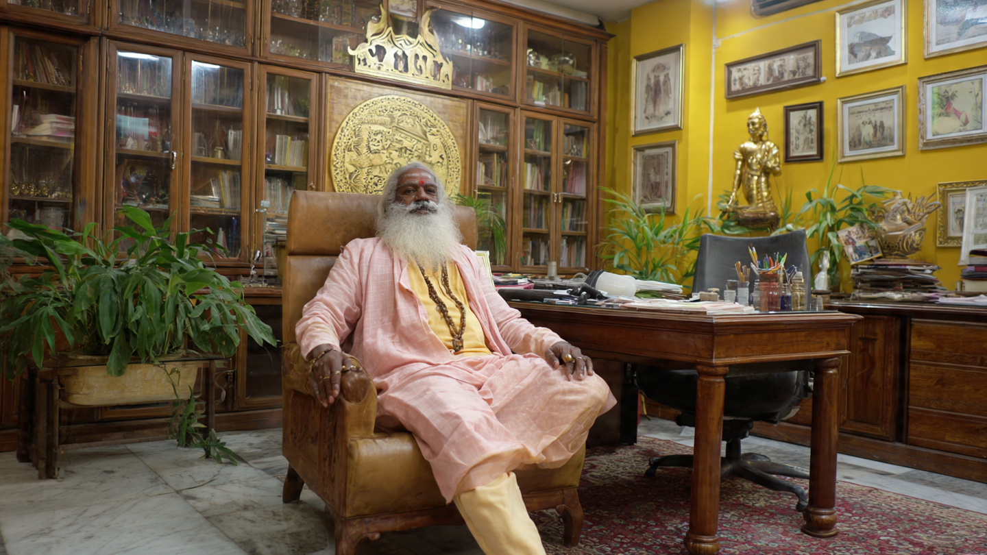 indian_guruji_seating_in_office (5)